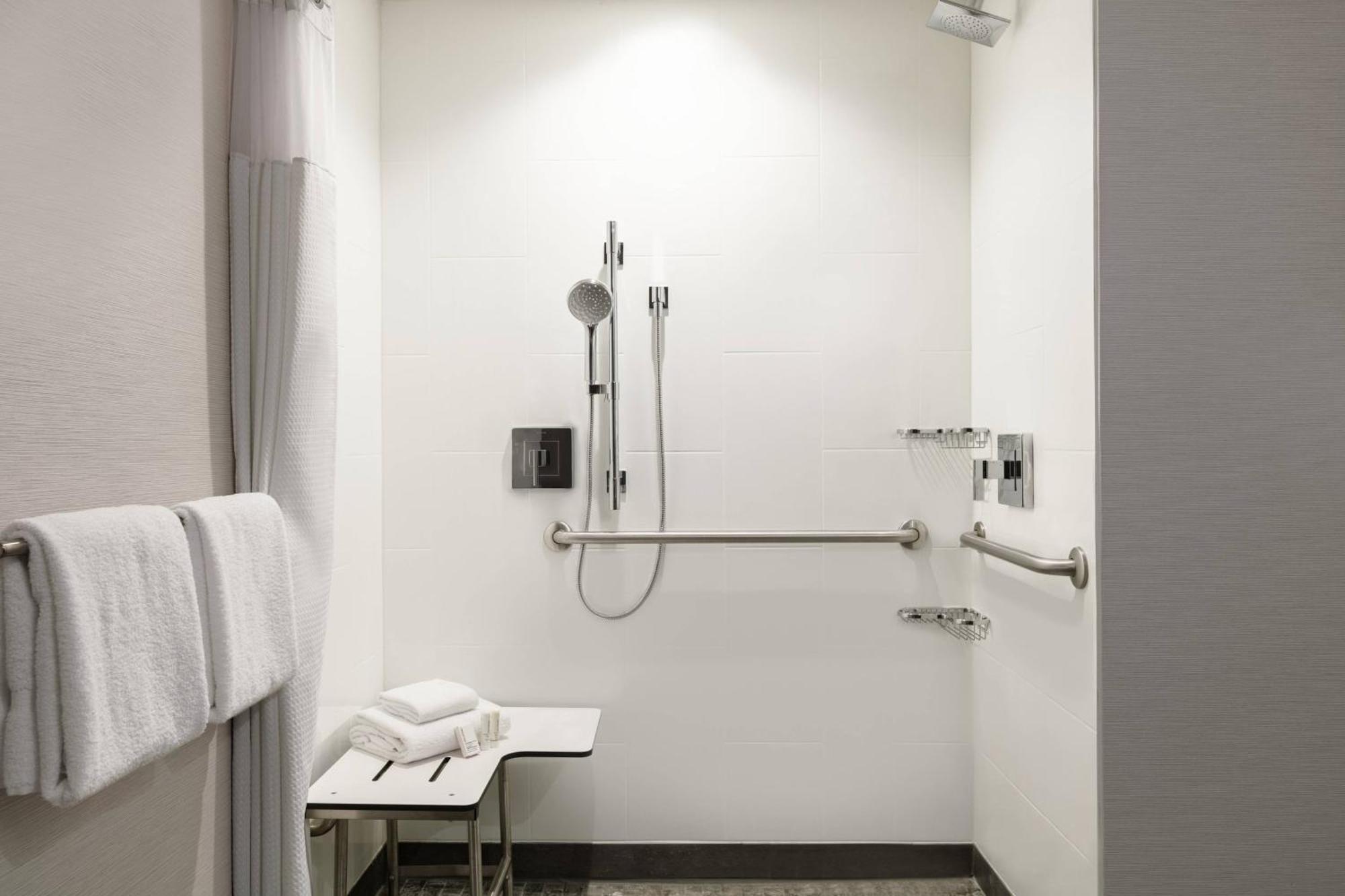מלון Fertility Courtyard Lancaster מראה חיצוני תמונה